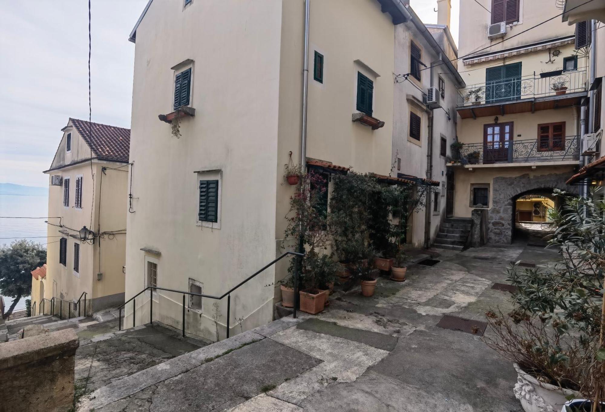 Apartment Zlatko , Steps To The Sea Opatija