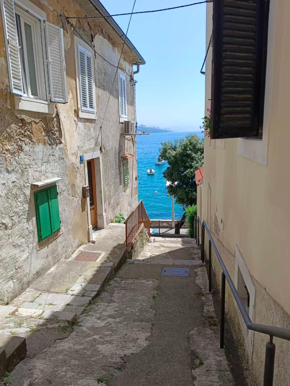 Apartment Zlatko , Steps To The Sea Opatija